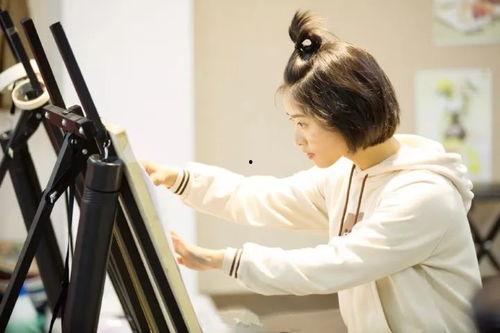 娱乐吃瓜沈月,娱乐圈的“吃瓜”小能手，揭秘明星幕后故事